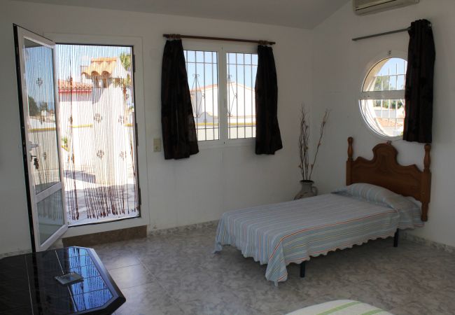 House in Riumar - Four Seasons (10PAX) House in Riumar - Four Seasons (10PAX)