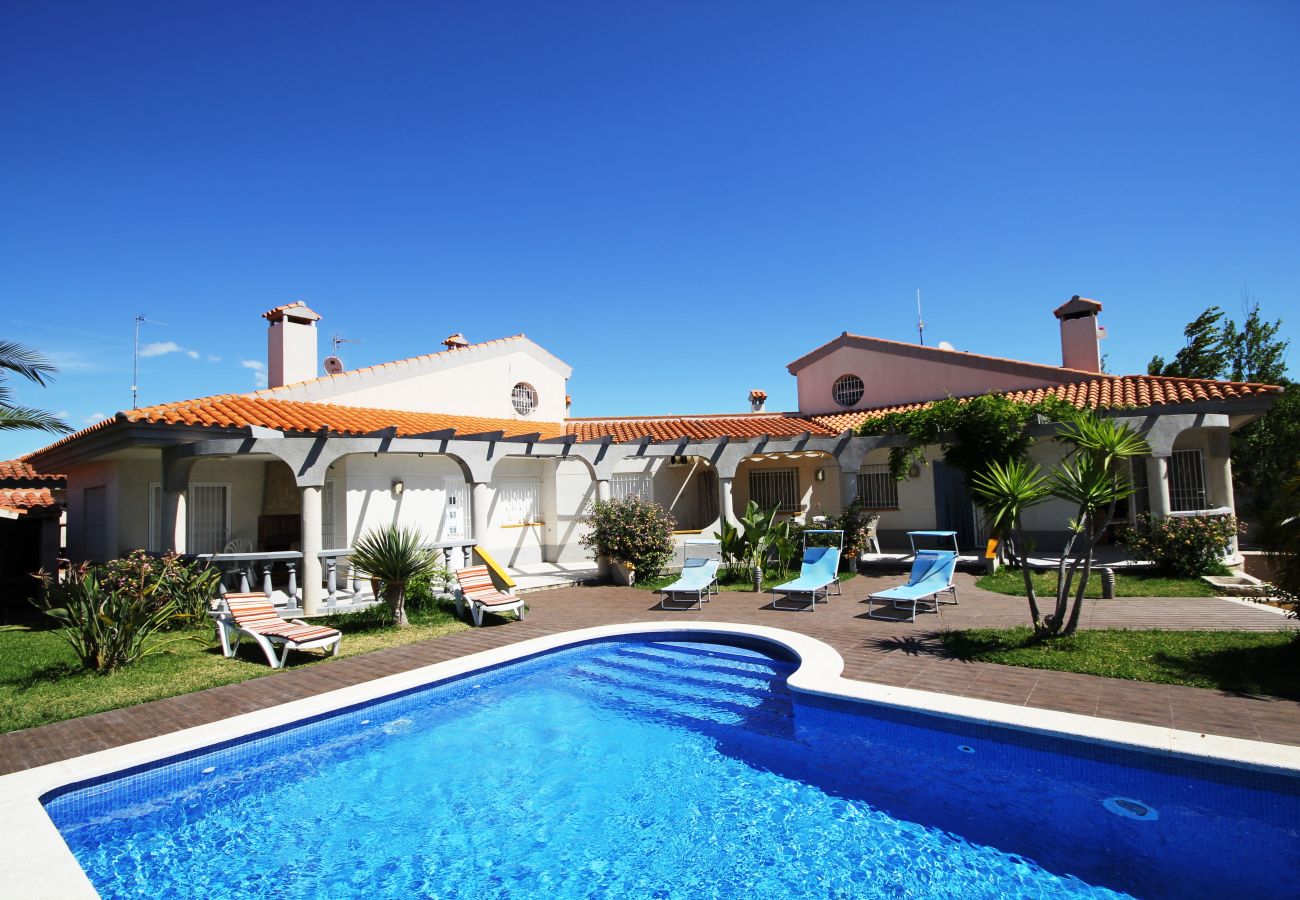 Casa en Riumar - Four Seasons (12PAX)