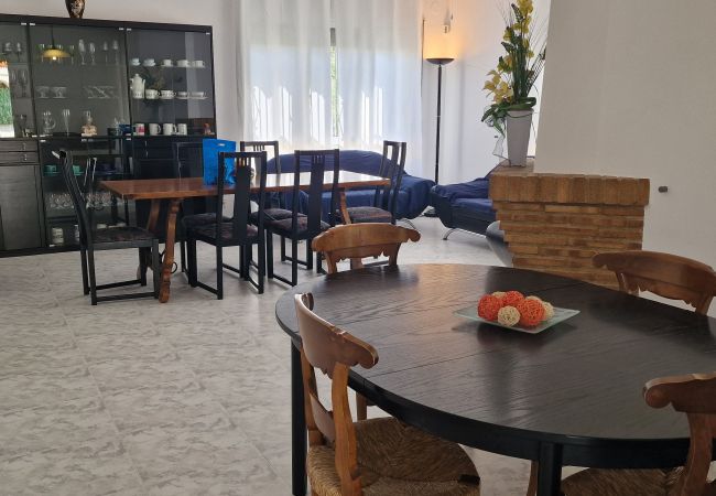 Maison à Riumar - Four Seasons (10PAX) Maison à Riumar - Four Seasons (10PAX)