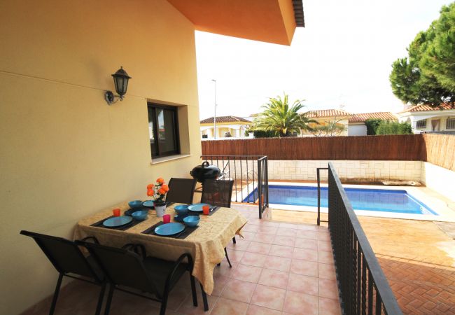 Ferienhaus in Riumar - Mar i Cel Ferienhaus in Riumar - Mar i Cel