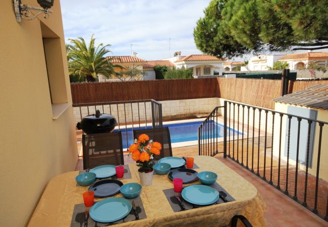 Ferienhaus in Riumar - Mar i Cel Ferienhaus in Riumar - Mar i Cel