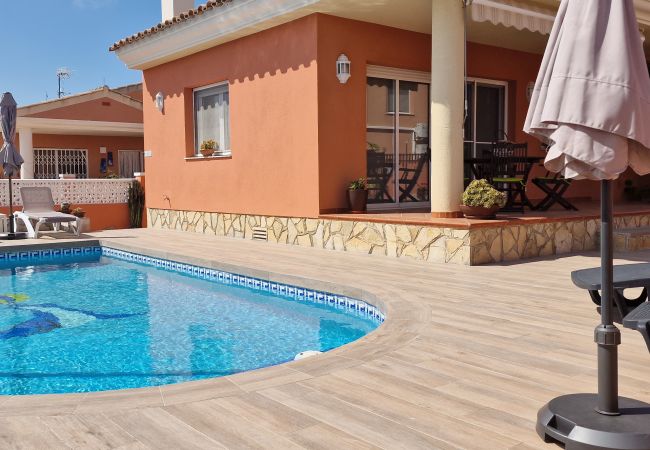 Ferienhaus in Riumar - Mireli Ferienhaus in Riumar - Mireli