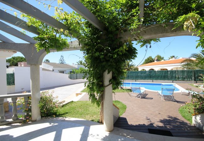 Ferienhaus in Riumar - Four Seasons (8PAX) Ferienhaus in Riumar - Four Seasons (8PAX)