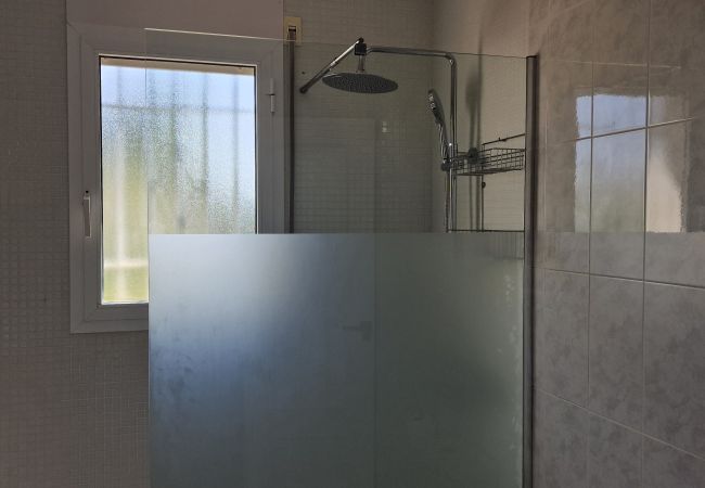 Ferienhaus in Riumar - Four Seasons (8PAX) Ferienhaus in Riumar - Four Seasons (8PAX)