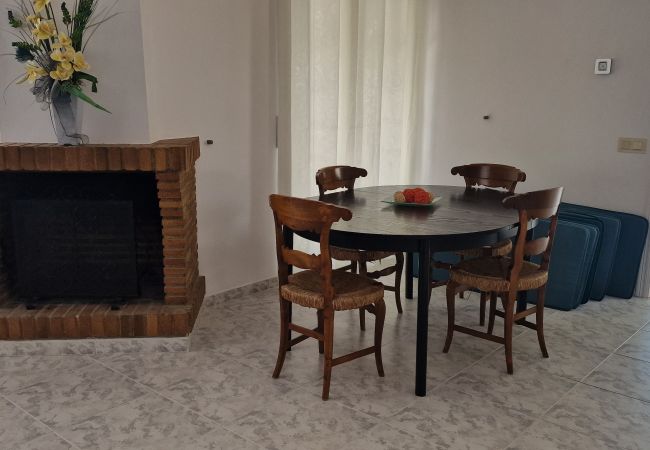 Ferienhaus in Riumar - Four Seasons (8PAX) Ferienhaus in Riumar - Four Seasons (8PAX)