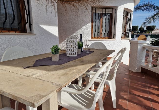 Ferienhaus in Riumar - Pescador (6PAX) Ferienhaus in Riumar - Pescador (6PAX)