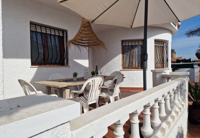 Ferienhaus in Riumar - Pescador (6PAX) Ferienhaus in Riumar - Pescador (6PAX)