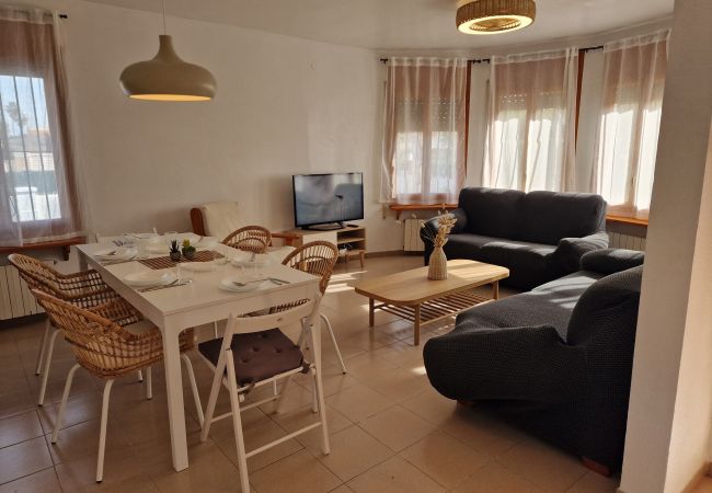 Ferienhaus in Riumar - Pescador (6PAX) Ferienhaus in Riumar - Pescador (6PAX)