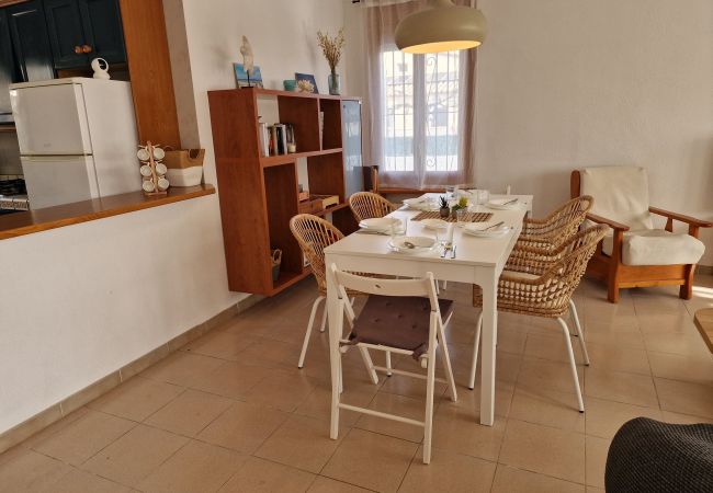 Ferienhaus in Riumar - Pescador (6PAX) Ferienhaus in Riumar - Pescador (6PAX)
