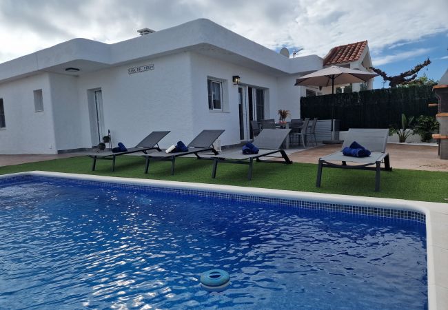 Ferienhaus in Riumar - Del Perro Ferienhaus in Riumar - Del Perro